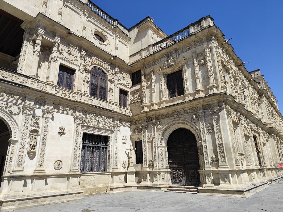 Parte trasera del Ayuntamiento de Sevilla