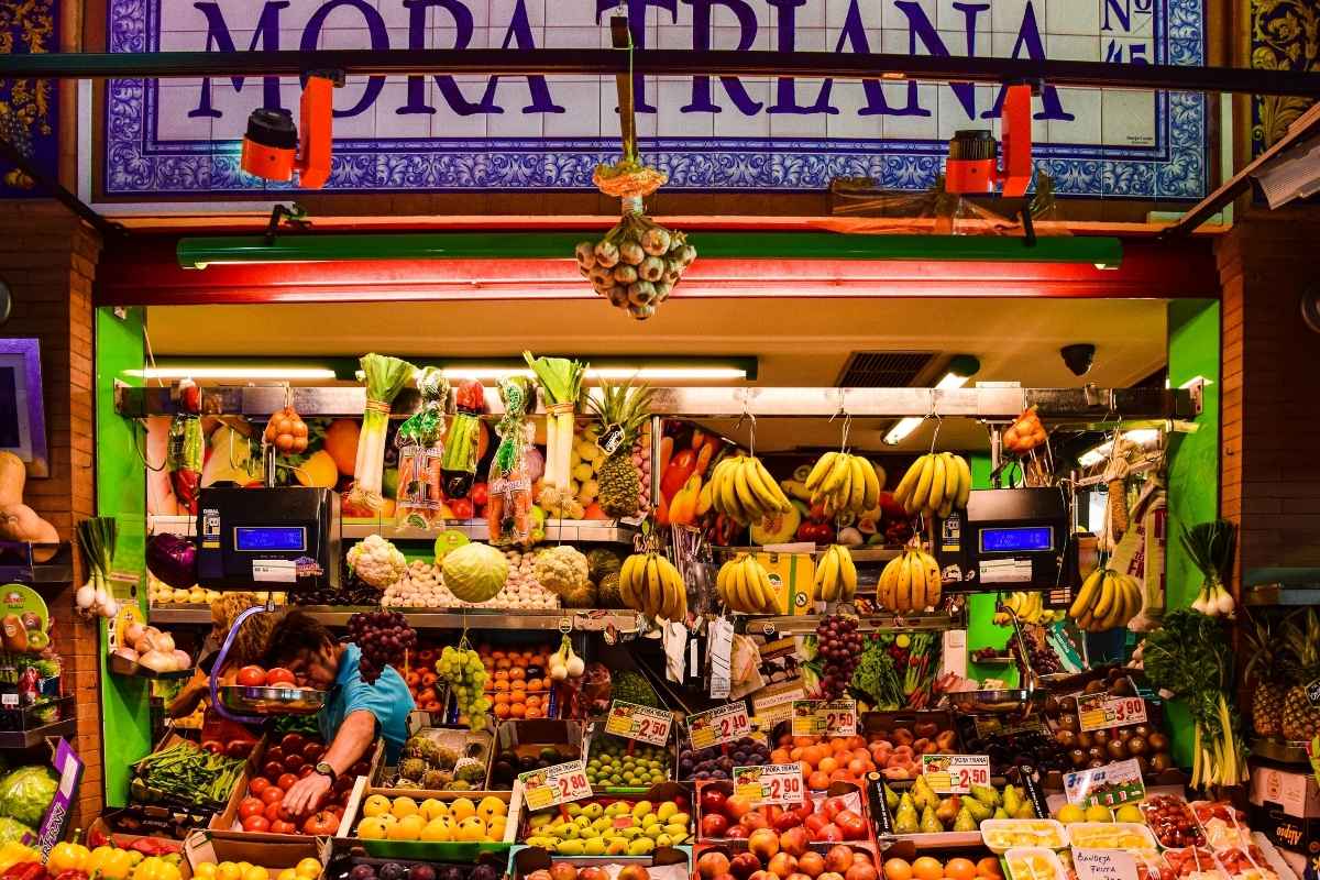 Mercado de Triana, construido sobre los restos del Castillo de San Jorge